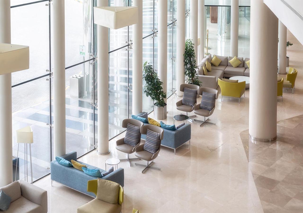 Holiday Suites Al Azizia Mecca Exterior foto The hotel lobby